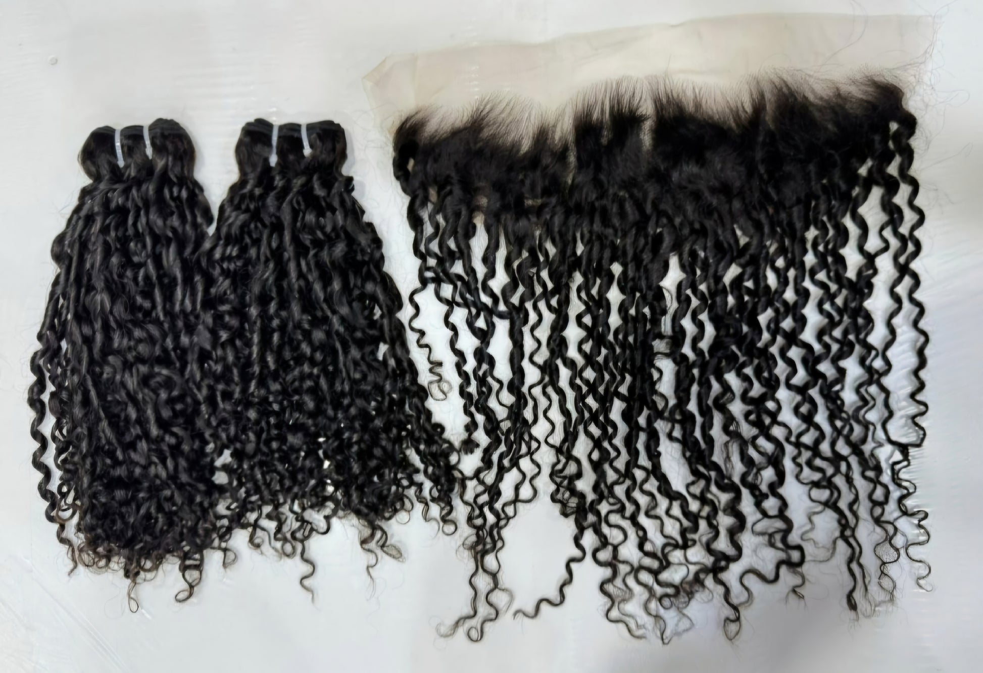 Pixie Curls Human Hair Bundles Weft with Frontal Vietnamese Hair Dubai - Natural Hair and Wigs